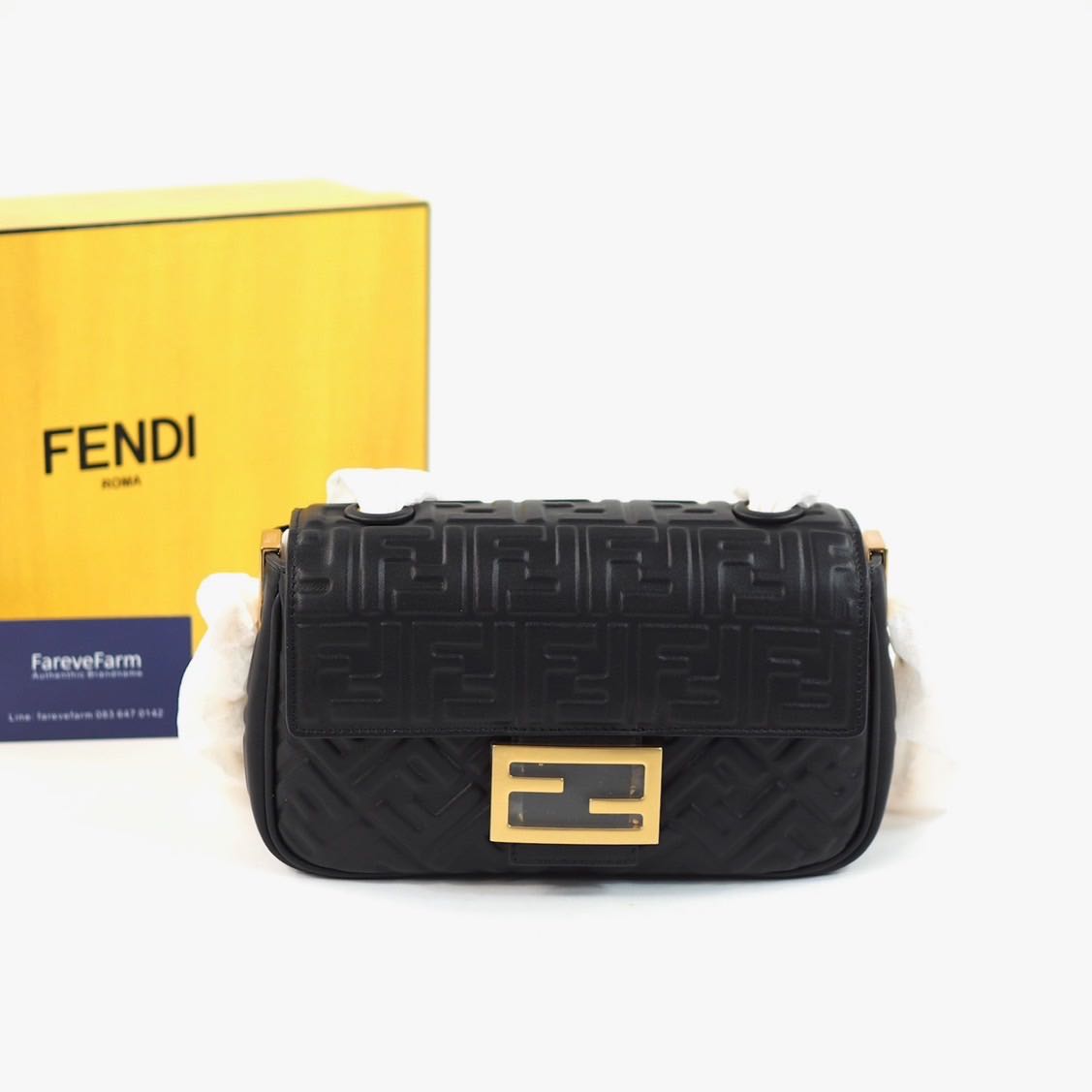 Baguette chain midi leather mini bag Fendi Yellow in Leather