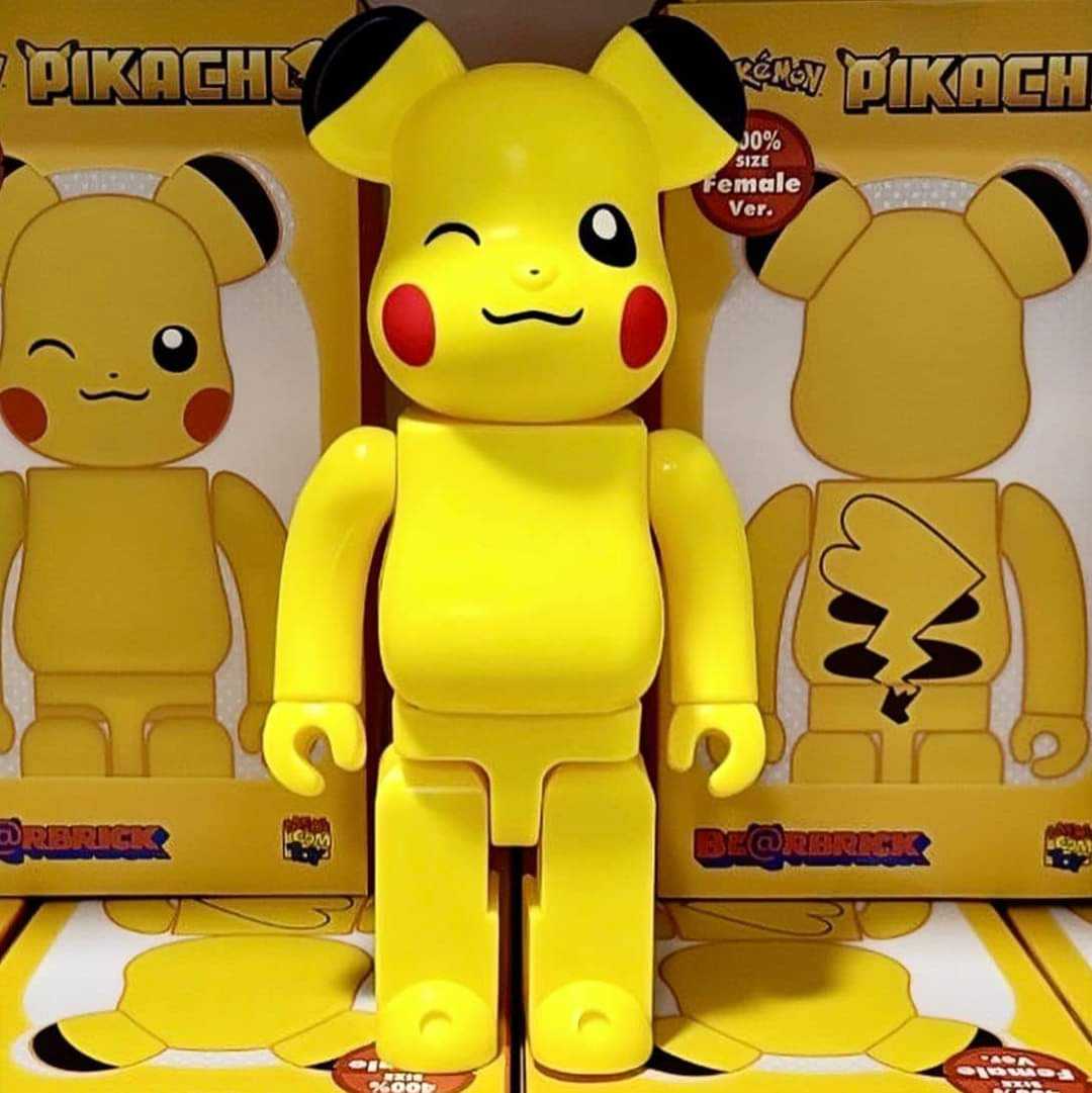 Be@rbrick Pikachu Female 400% | LINE SHOPPING