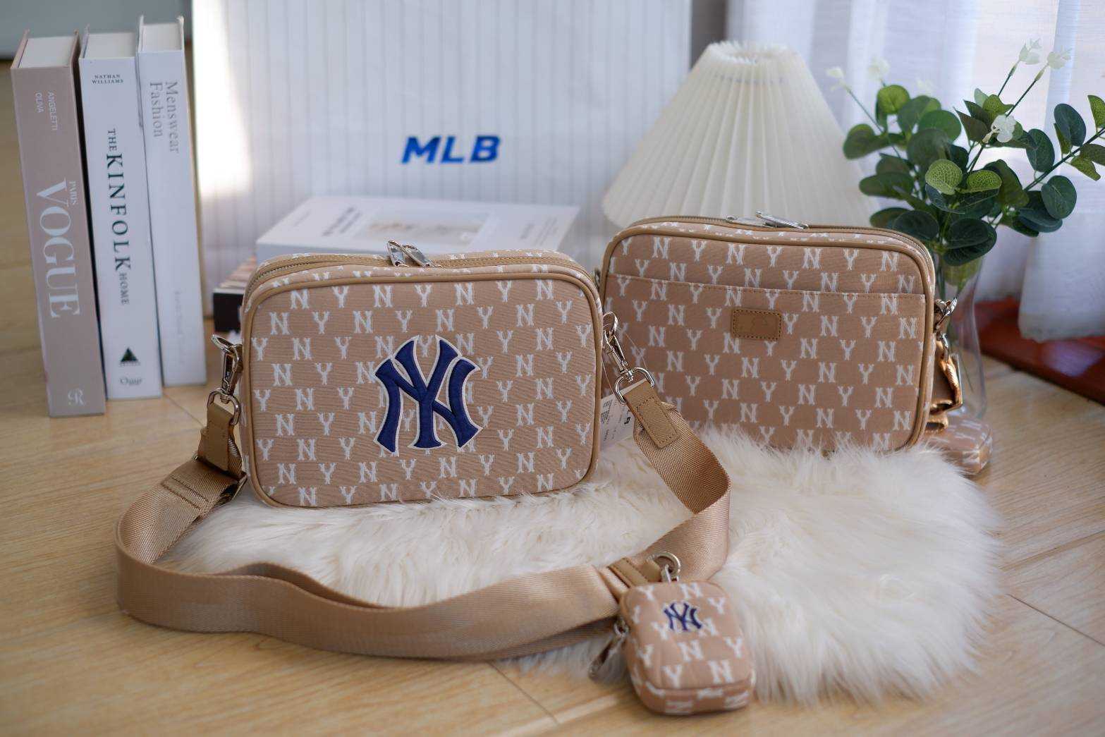 Mlb cross bag new york yankees deals