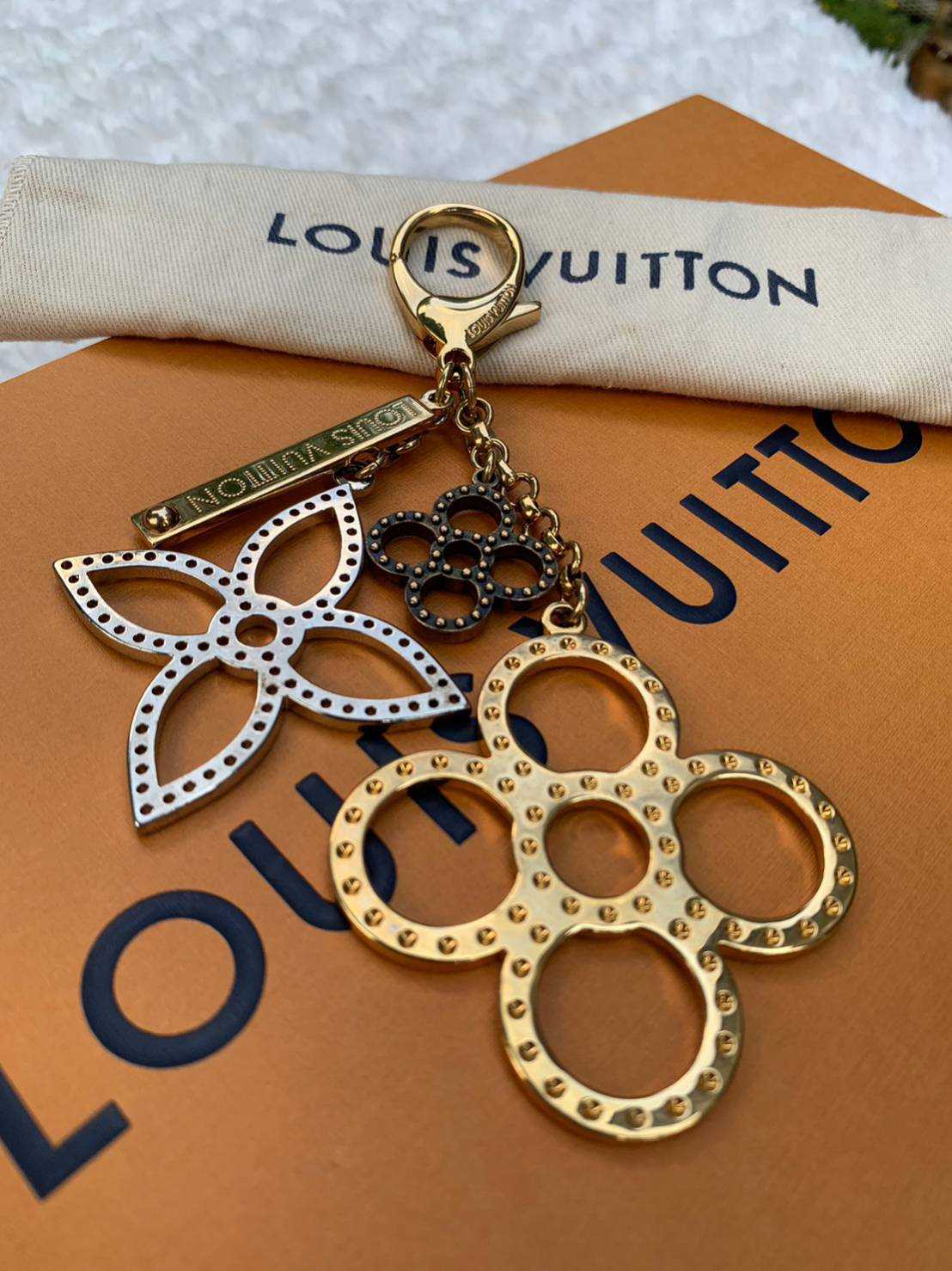 Louis Vuitton Bijoux Sac Tapage Key Ring