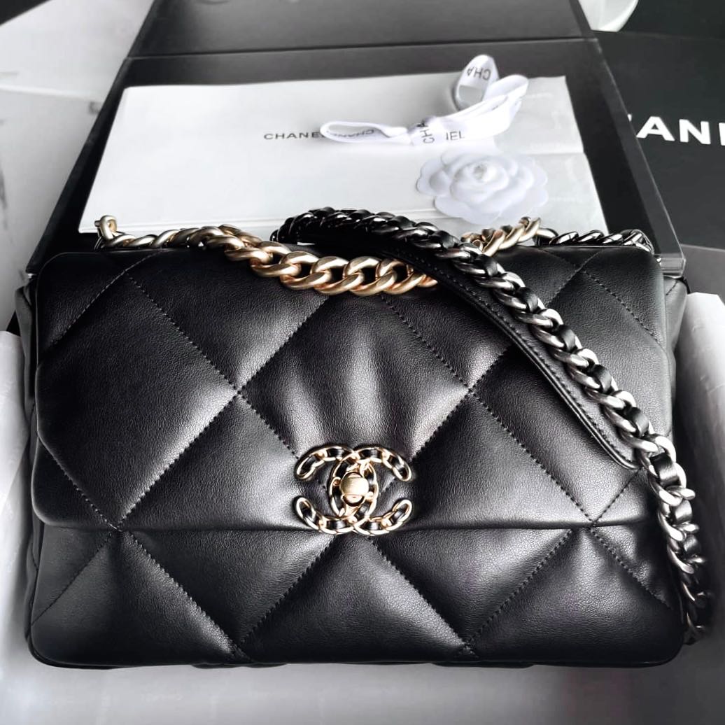 Chanel bag sale ss19