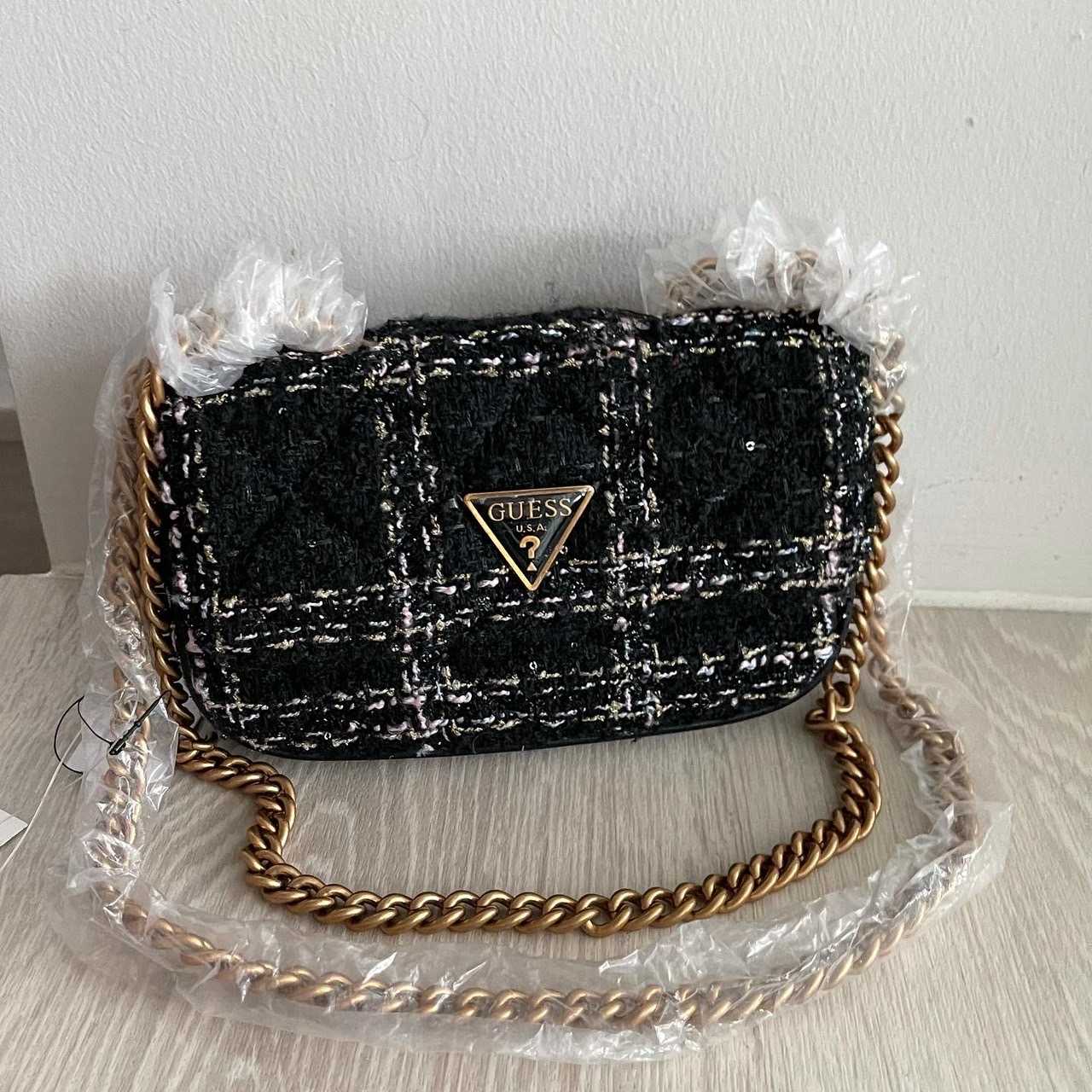 พร้อมส่ง 3,590 บาท Guess cessily mini crossbody bag