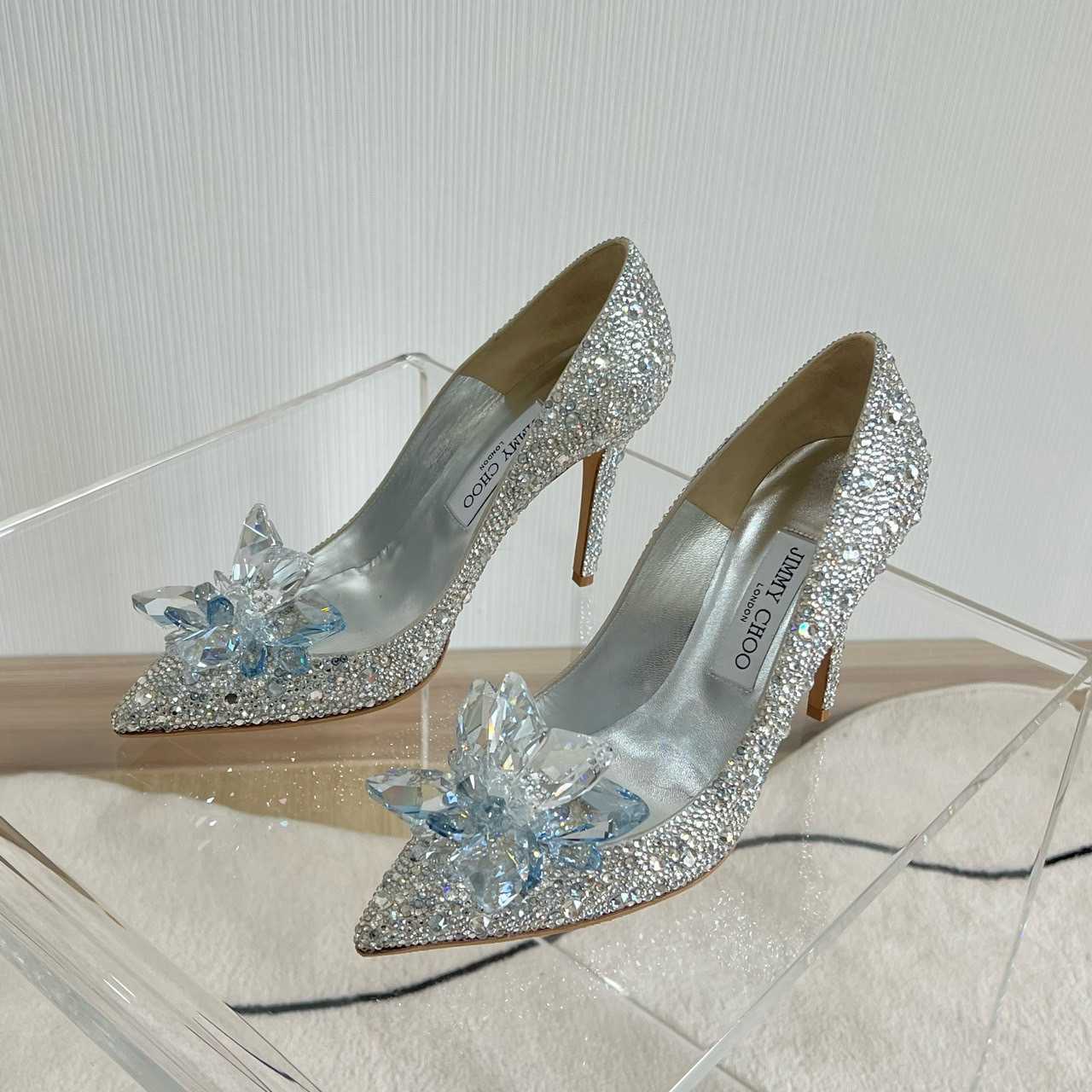Jimmy choo alia 2025