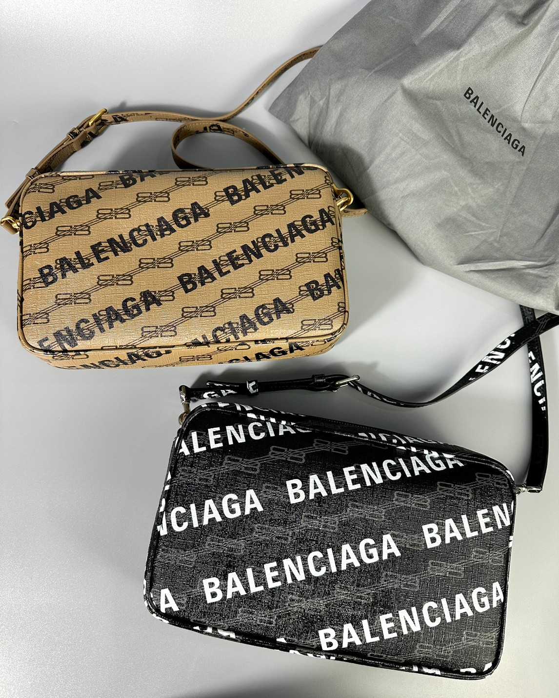 Balenciaga logo hot sale crossbody bag