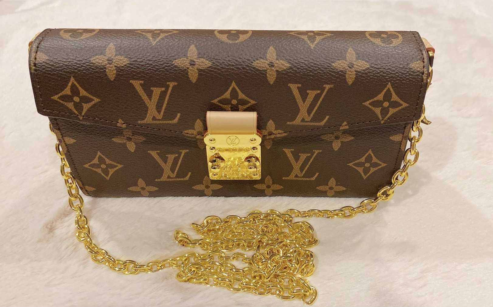 Louis Vuitton Bitsy (Monogram) กระเป๋าสะพาย