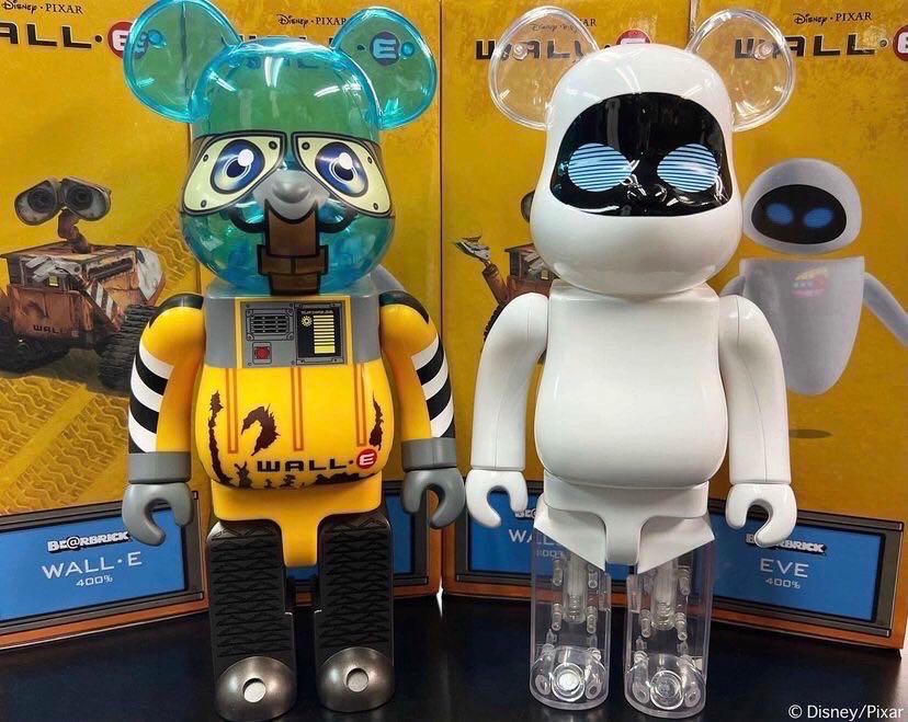 BE@RBRICK WALL・E と EVE 400％フィギュア