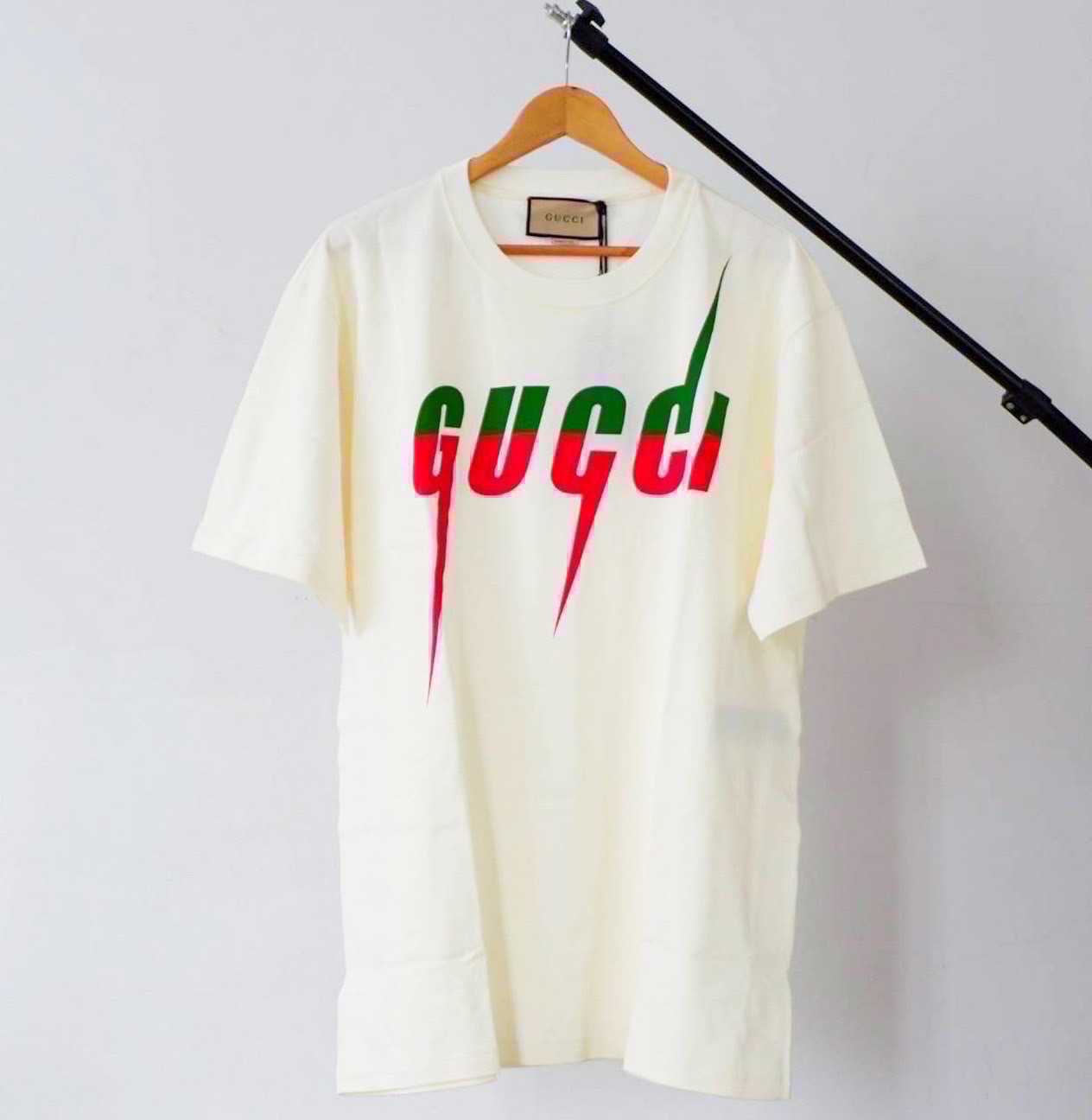 Gucci blade store t shirt