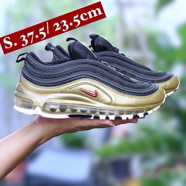 Womens black and shop gold air max