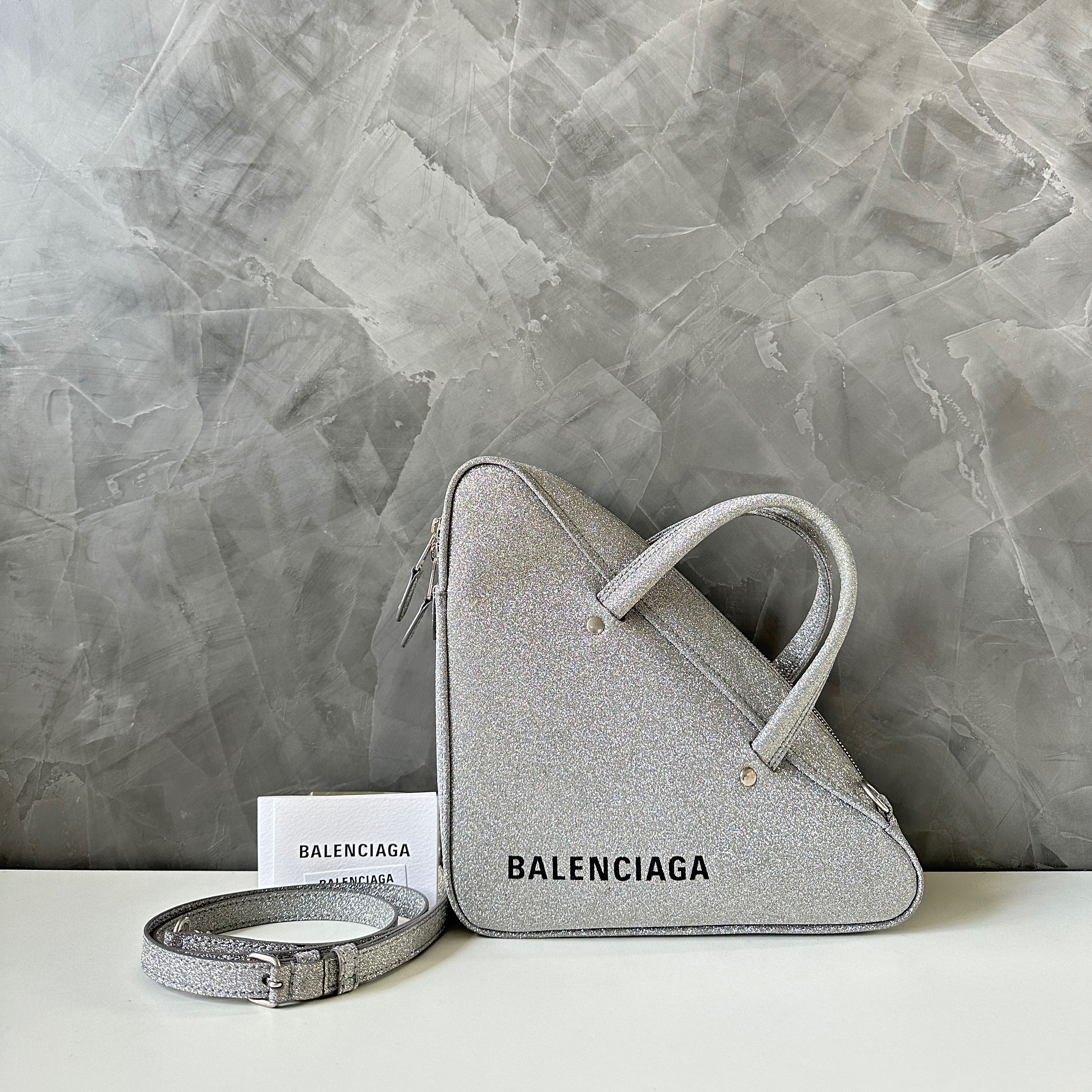 Balenciaga Triangle Duffle L232606 LINE SHOPPING
