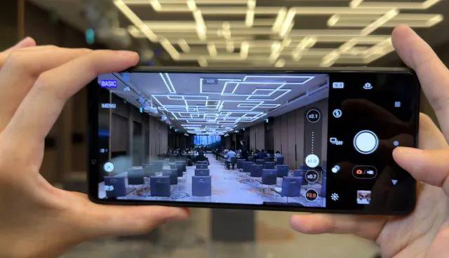 SONY回應Xperia 1 Pro-i的1吋感光元件爭議！但夜拍仍超越同級手機 - Yahoo汽車機車