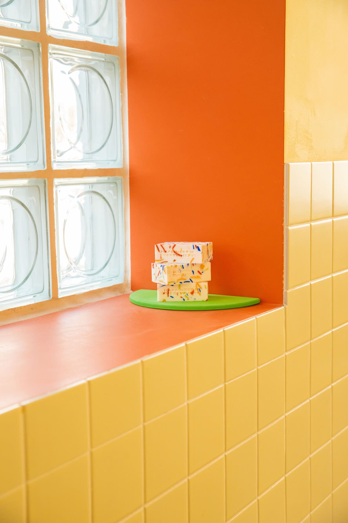 [O,LD! X HANAHZO] MNNS HAPPIER SOAP (WHITE)