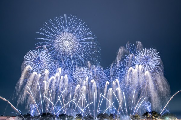 打ち上げ花火はどこから見ても同じ 種類は ハルメク365