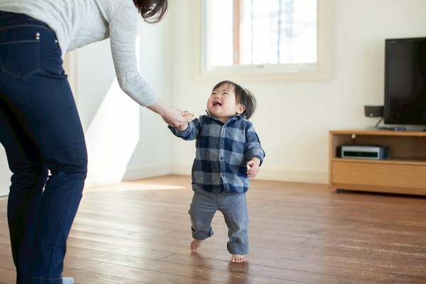 外出は月1 2回 1歳半の息子を家から出さない理由とは ママスタ