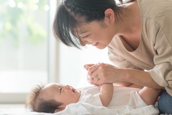 喃語が多いと言葉をしゃべるのも早い ママの疑問に助産師が回答 ベビーカレンダー