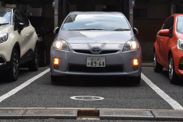 ハザードやスモールの消し忘れは何時間でバッテリーが上がる Web Cartop