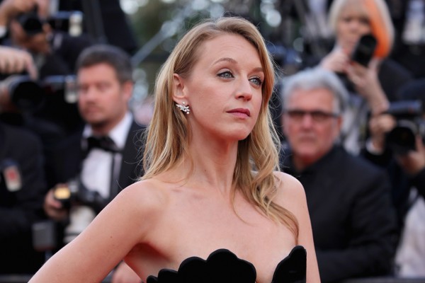 第71回 カンヌ国際映画祭にて、女優 リュディヴィーヌ・サニエ、アナイス・ドゥムースティエが ショーメのジュエリーを着用して出席（PR TIMES）