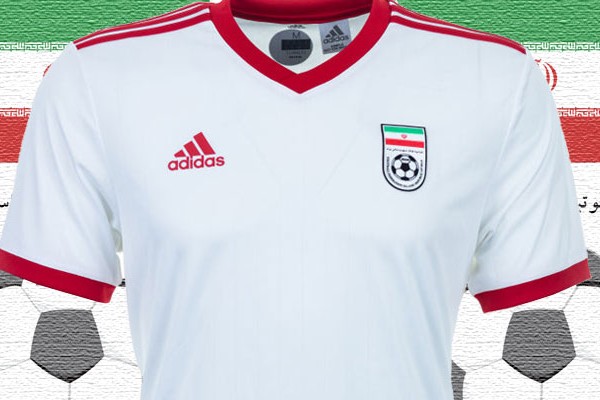イラン代表 W杯に向けた18新ユニフォームを発表 シブいトレシャツも掲載 Qoly