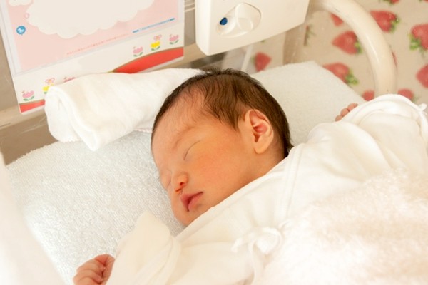 新生児低血糖とは 後遺症が残ることもある 妊娠中に気をつけることは ベビーカレンダー