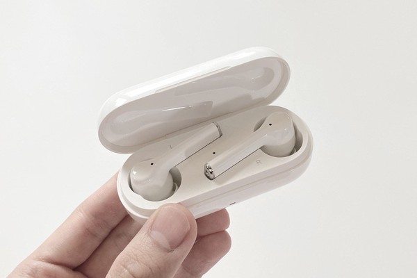ONKYO ワイヤレスイヤホン 後藤ひとりモデルワイヤレスイヤホン新品未開封 予約停止していた『ぼっち・ざ・ろっく！』ワイヤレスイヤホンの