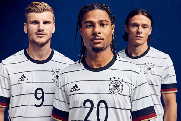 ドイツ代表、EURO2020を想定の新ユニフォーム発表！デザインは「手書き