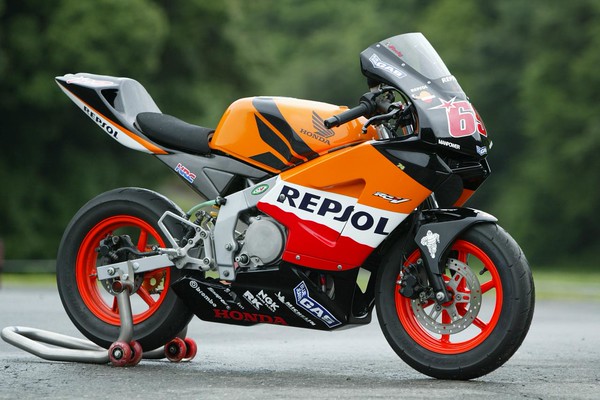 ホンダのNSF100でも、NSR50/80でも、NSR Miniでもない、カスタマーが 