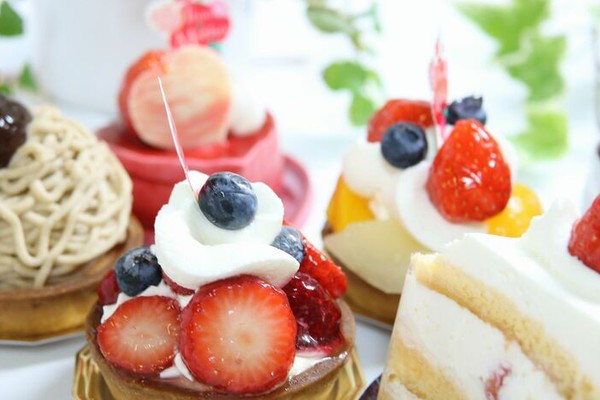 ケーキやデザートの食べ方 Ngマナー診断 ミルフィーユやタルト ショートケーキをきれいに食べる方法10問10答 Preciousnews