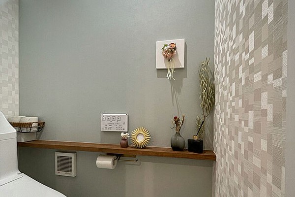 毎日使うから大好きな空間に アクセントクロスで楽しむトイレインテリア Roomclip Mag