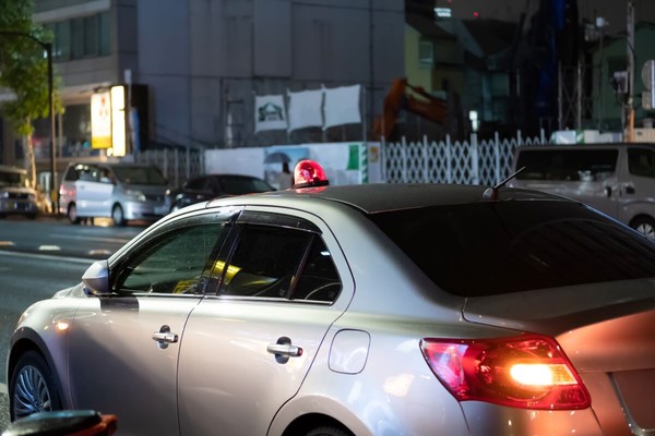 覆面パトカーの見分け方 車種やナンバーで分かる クラウンセダン生産終了で覆面はどうなる Moby モビー