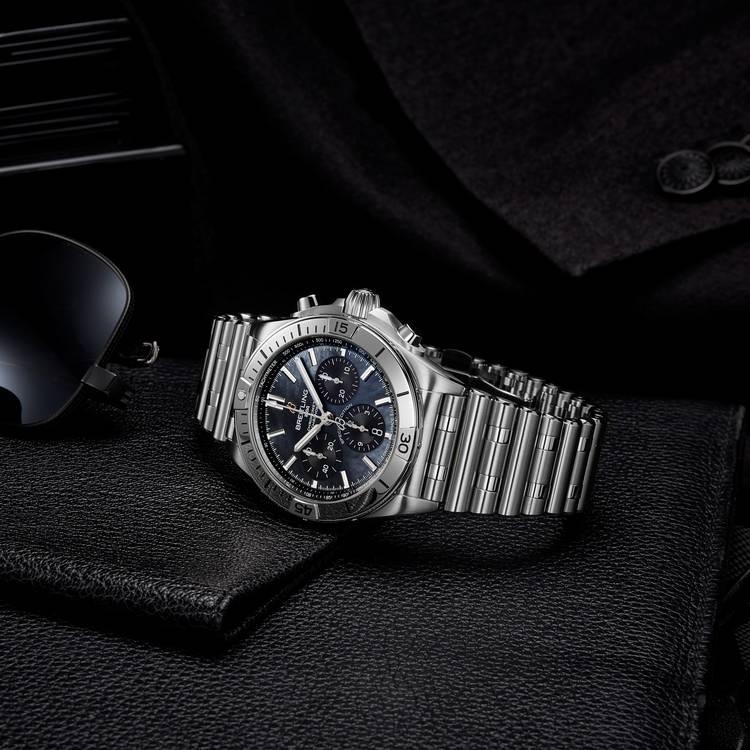 Mixed Media Feed Breitling Japan Line Official Account