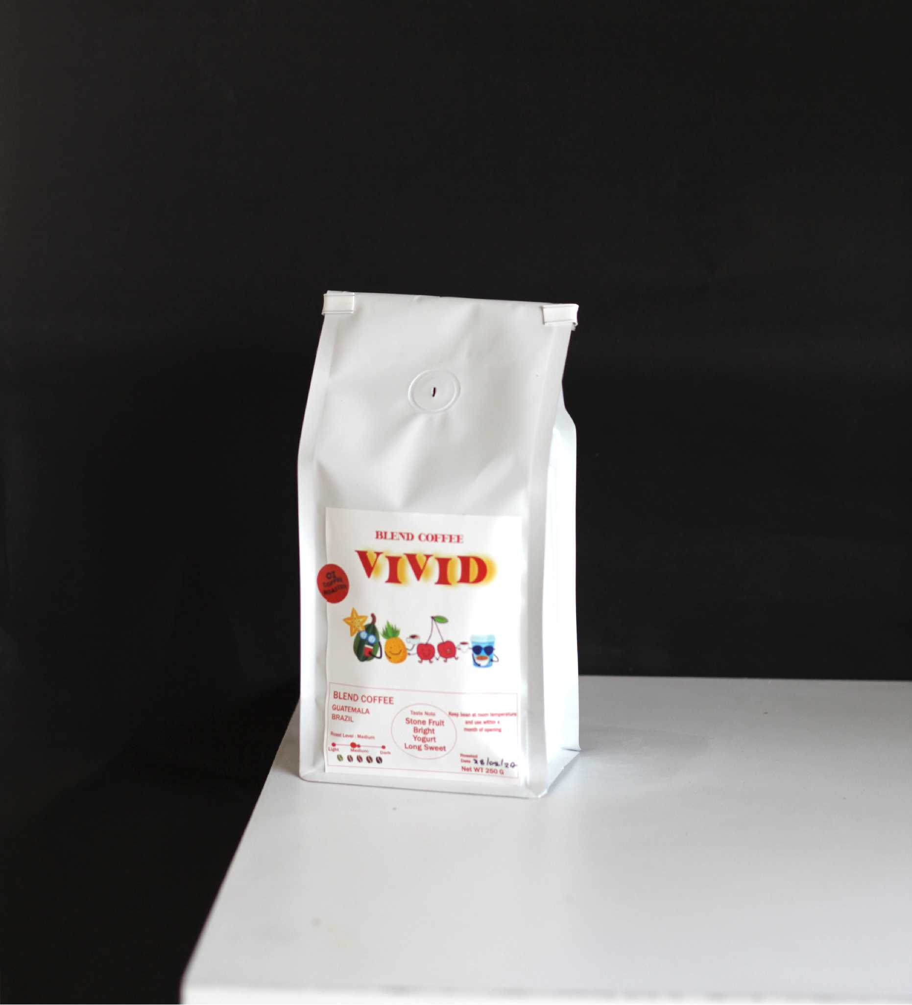VIVID เมล็ดกาแฟ เบลน คั่วกลาง Oz Coffee Roaster Shop ขนาด 250 กรัม